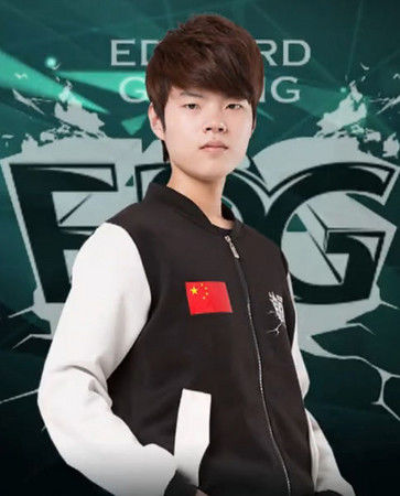 T1险胜EDG,Deft操刀奇招英雄翻盘鏖战多局淘汰赛,点燃全场激情 T1险胜EDG,Deft操刀奇招英雄翻盘鏖战多局淘汰赛,点燃全场激情