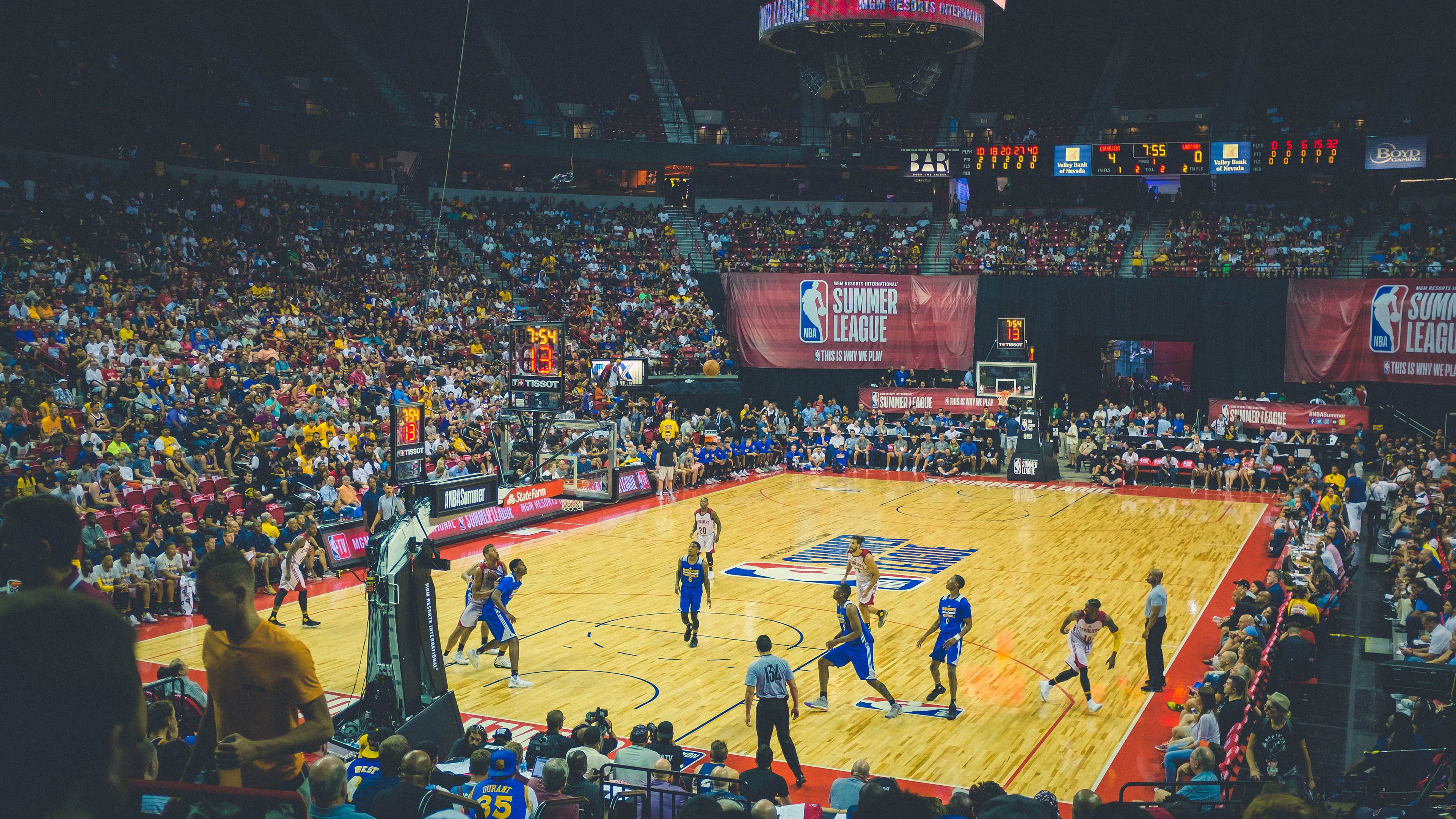 一记绝杀，撕裂马德里黄昏，罗德里戈如何将巴萨的希望埋葬在伯纳乌