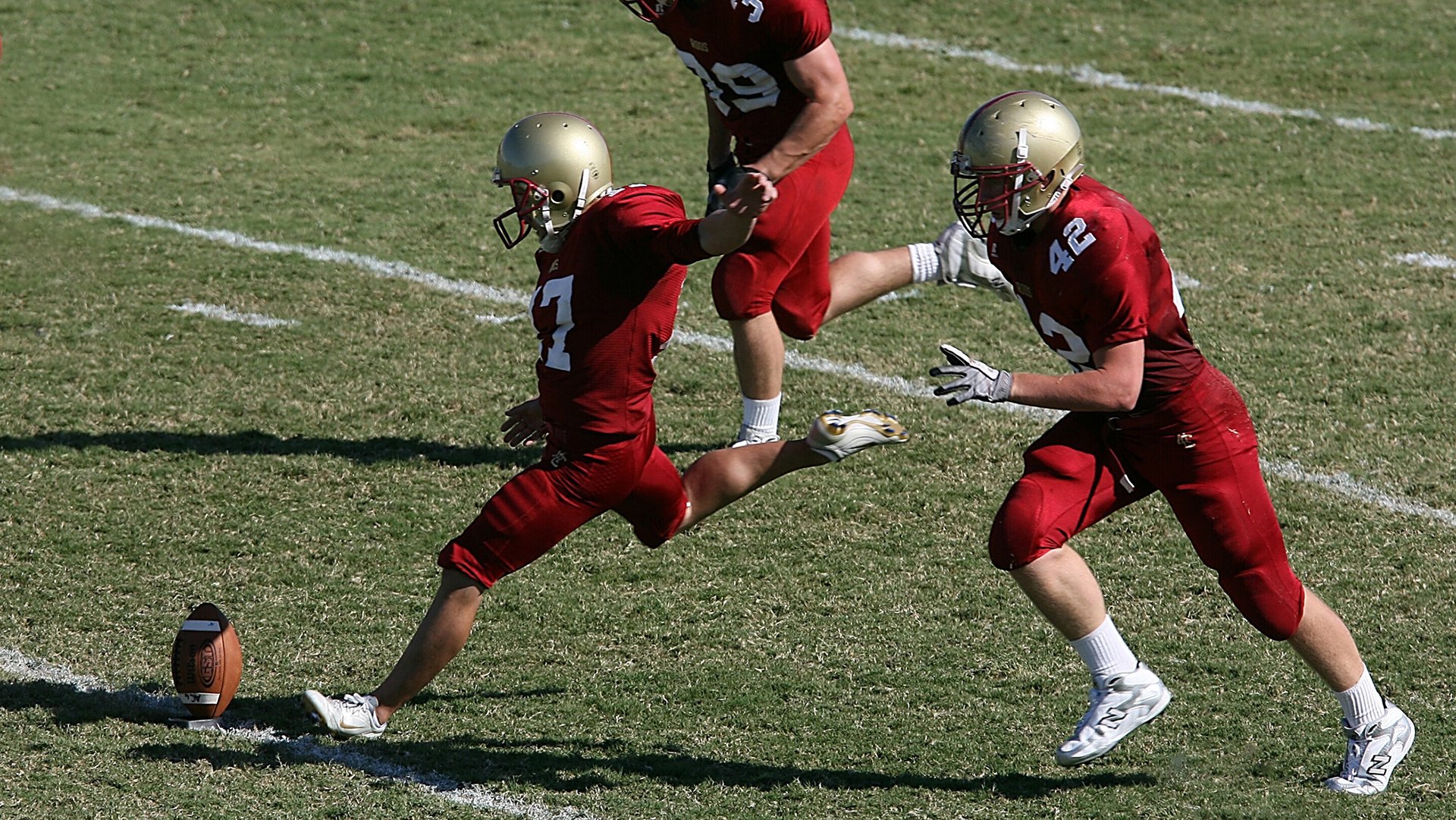 铁闸对攻，冷焰焚城，当马赛的绞杀阵遇上巴斯托尼的炽热灵魂