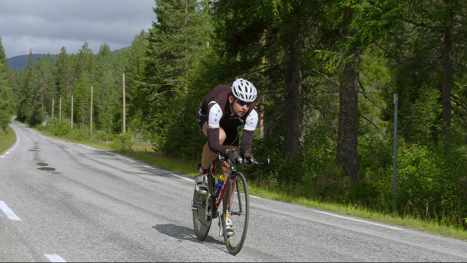 数据沉寂,价值轰鸣,当皮克用防守艺术为瑞典正名